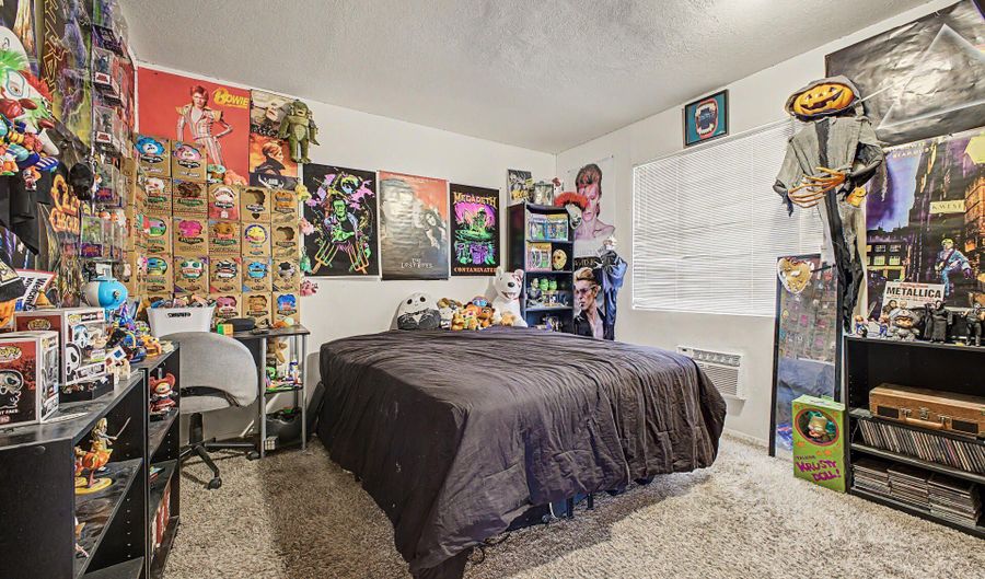 924 E GRANADA Ave, Apache Junction, AZ 85119 - 3 Beds, 2 Bath