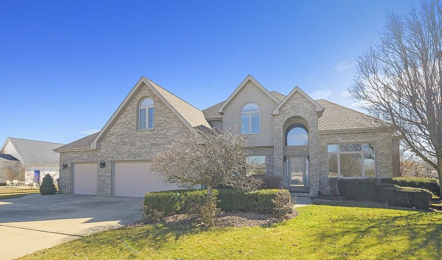 22638 S Country Ln, New Lenox, IL 60451 - 4 Beds, 4 Bath
