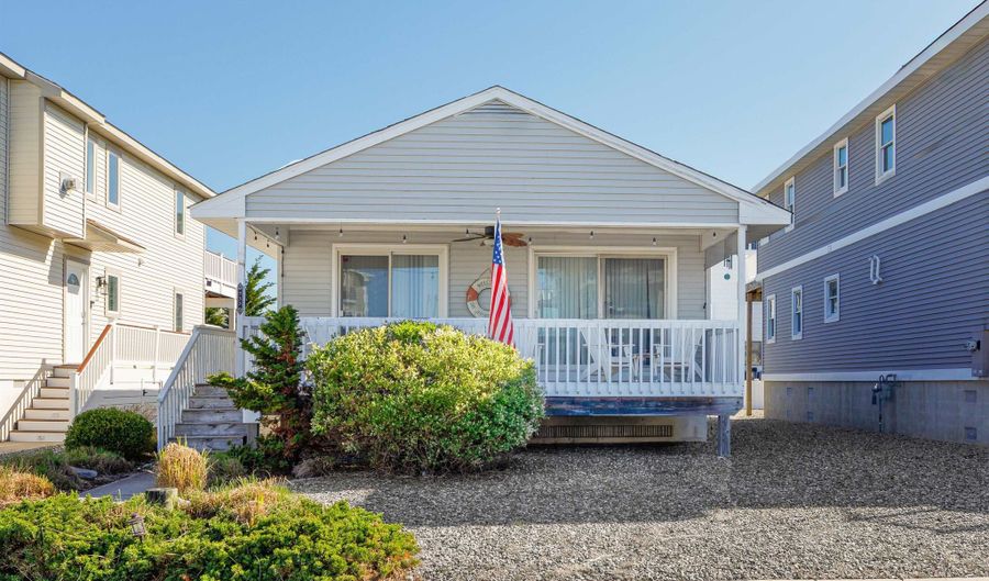 733 21st St, Avalon, NJ 08202 - 3 Beds, 1 Bath