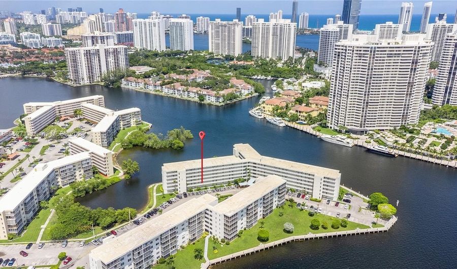 3030 Marcos Dr T203, Aventura, FL 33160 - 2 Beds, 2 Bath