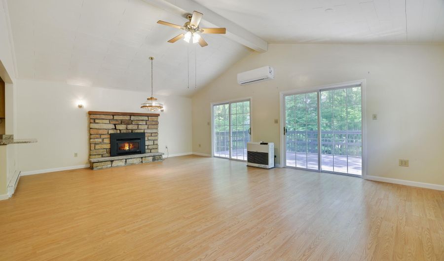 289 Towamensing Trl, Albrightsville, PA 18210 - 4 Beds, 3 Bath