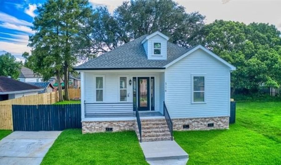316 LIVINGSTON Ave, Arabi, LA 70032 - 3 Beds, 2 Bath