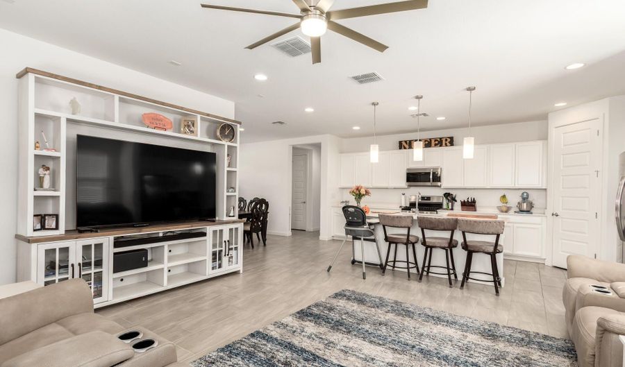 2574 S BARKS CANYON Trl, Apache Junction, AZ 85119 - 4 Beds, 3 Bath