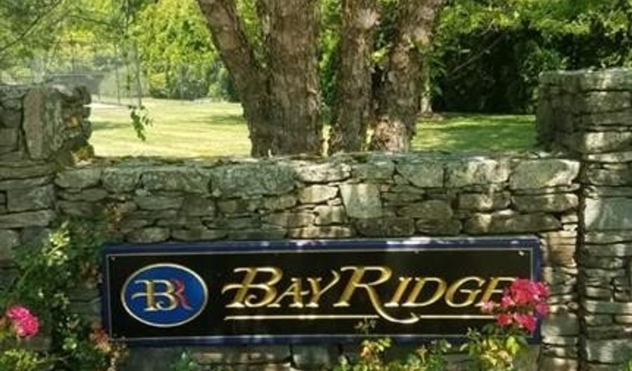 27 Sanderling Way, Middletown, RI 02842 - 2 Beds, 3 Bath