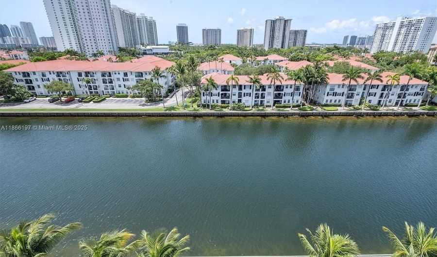 3030 NE 188th St 609, Aventura, FL 33180 - 3 Beds, 2 Bath