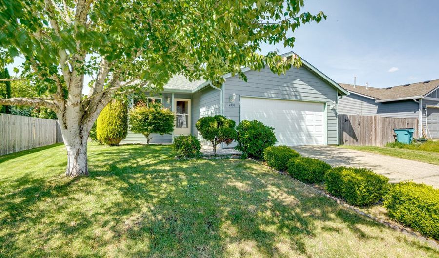 2308 SW 9TH Cir, Battle Ground, WA 98604 - 3 Beds, 2 Bath