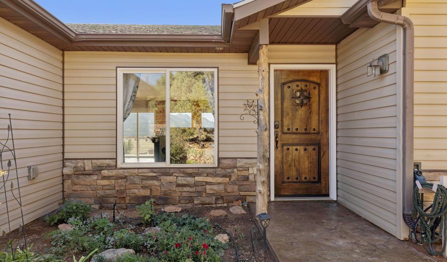 370 E Foothill Cir, Central, UT 84722 - 3 Beds, 2 Bath