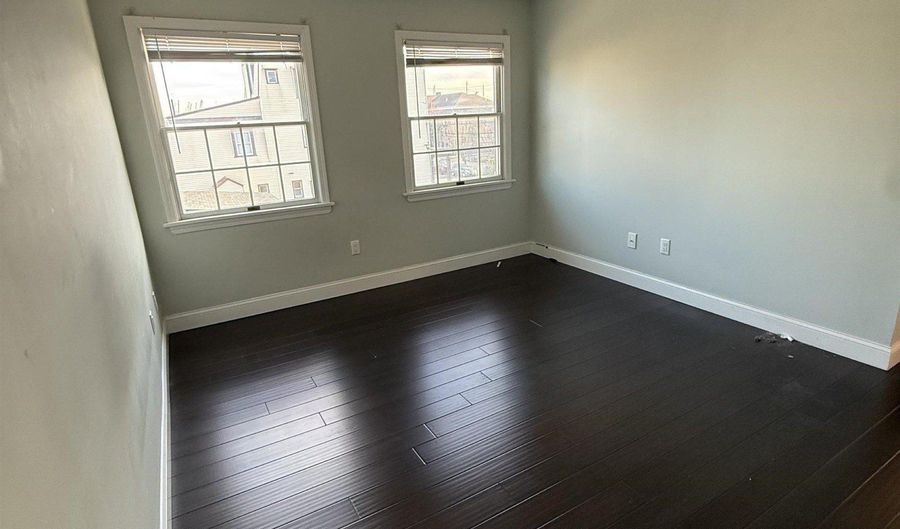 9 E 50TH St 2, Bayonne, NJ 07002 - 3 Beds, 2 Bath