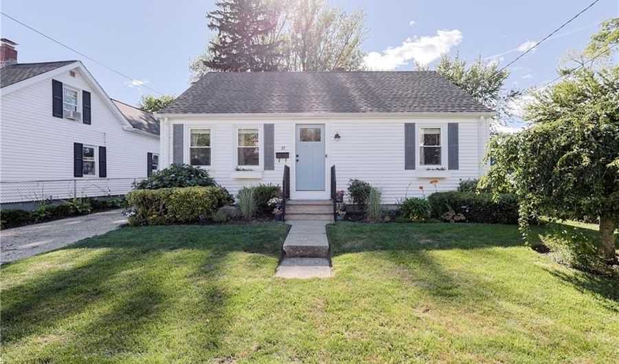 33 Providence Ave, East Providence, RI 02915 - 3 Beds, 1 Bath