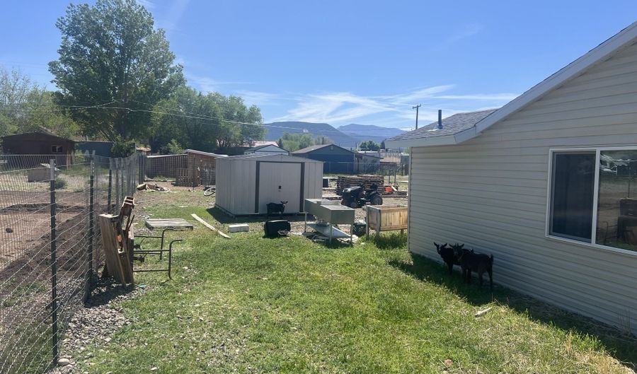 460 N 300 St, Beaver, UT 84713 - 2 Beds, 2 Bath