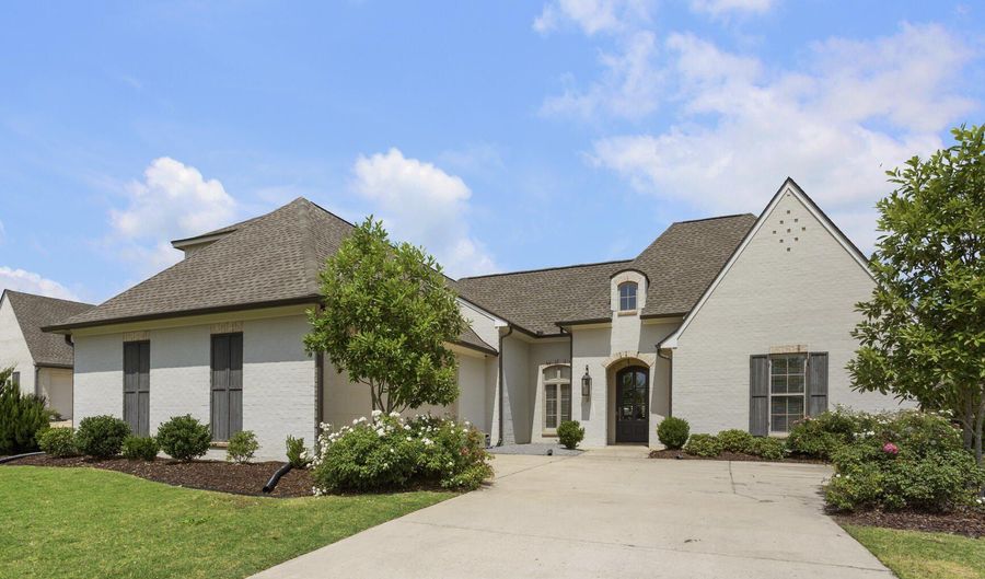 508 Forest Glen Ln, Brandon, MS 39047 - 4 Beds, 4 Bath
