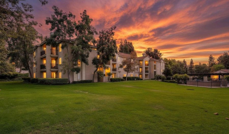 5654 Amaya Dr 150, La Mesa, CA 91942 - 2 Beds, 2 Bath