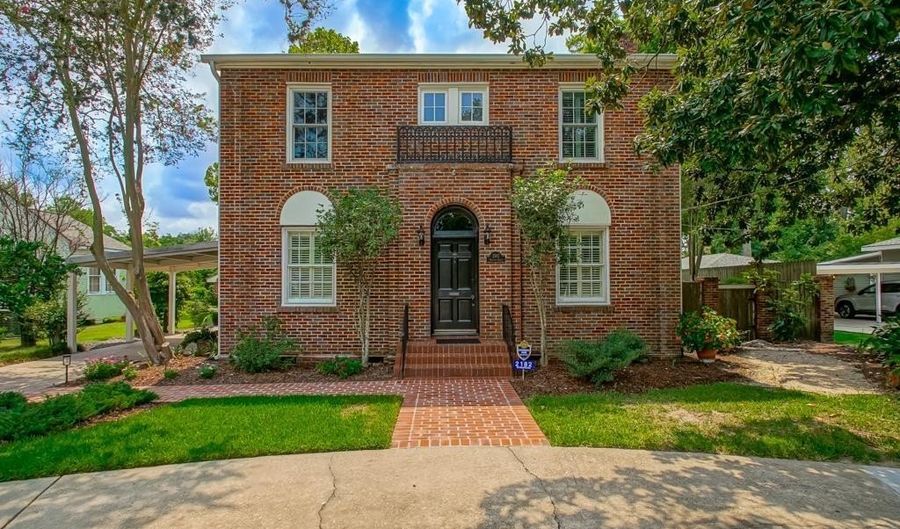 2182 Stanford Ave, Baton Rouge, LA 70808 - 2 Beds, 2 Bath