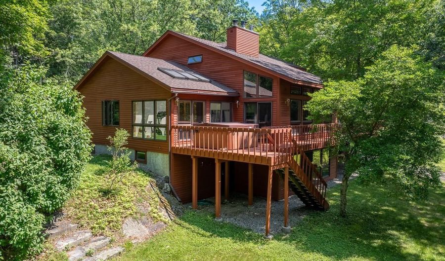 32 Beech Hill Rd, Campton, NH 03223 - 4 Beds, 4 Bath