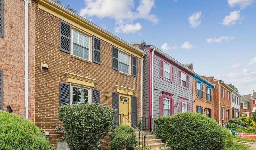 2610 WINDBREAK Dr, Alexandria, VA 22306 - 3 Beds, 3 Bath