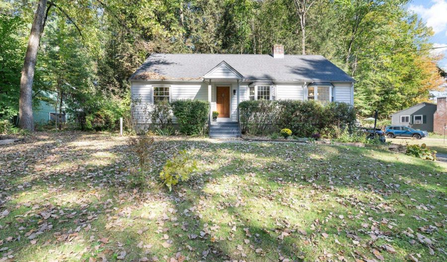 85 Stockwell Dr, Brattleboro, VT 05301 - 5 Beds, 3 Bath