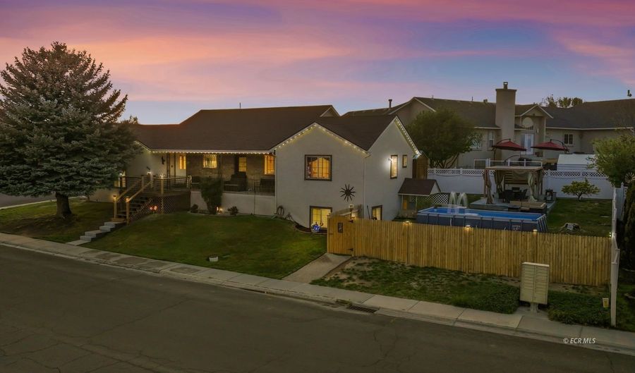 322 Cottonwood Dr, Elko, NV 89801 - 4 Beds, 3 Bath