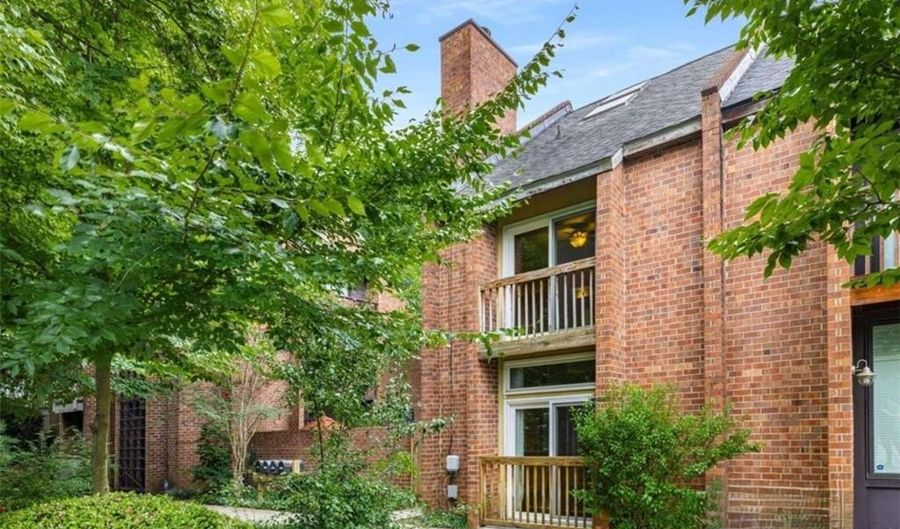 654 CLEBURNE Ter, Atlanta, GA 30306 - 3 Beds, 4 Bath
