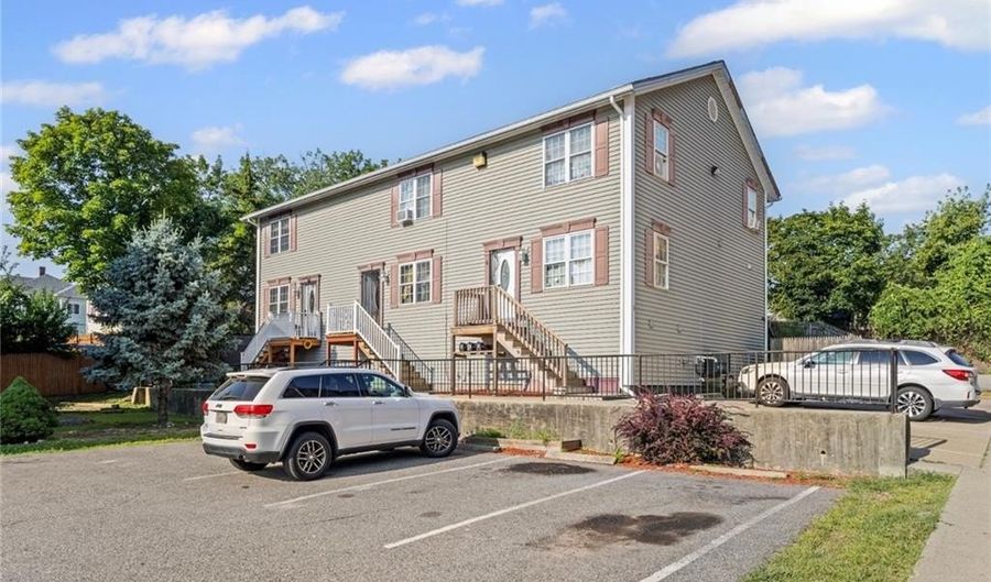 30 Foundry St 6, Central Falls, RI 02863 - 2 Beds, 2 Bath