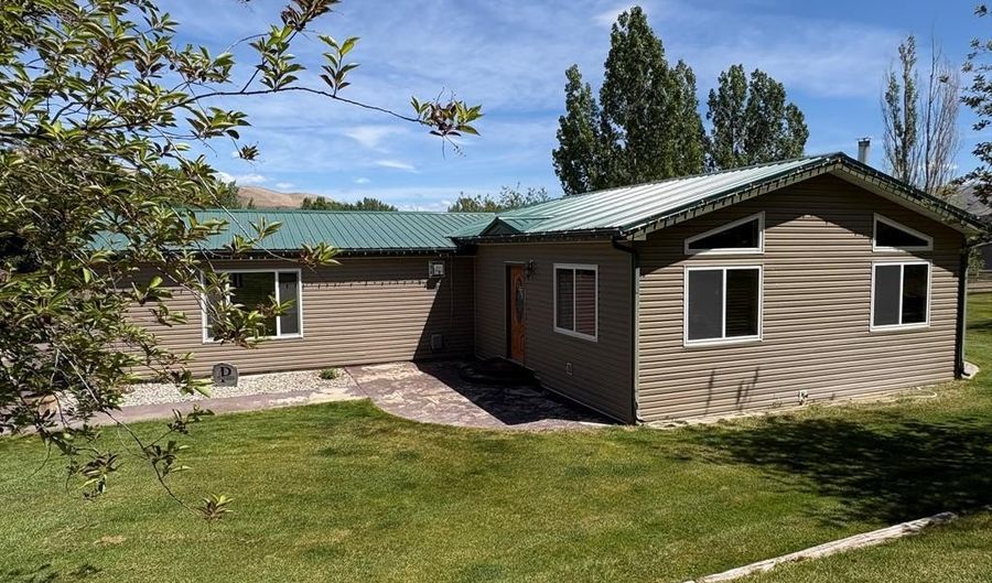 190 Meadow Rd, Challis, ID 83226 - 3 Beds, 2 Bath