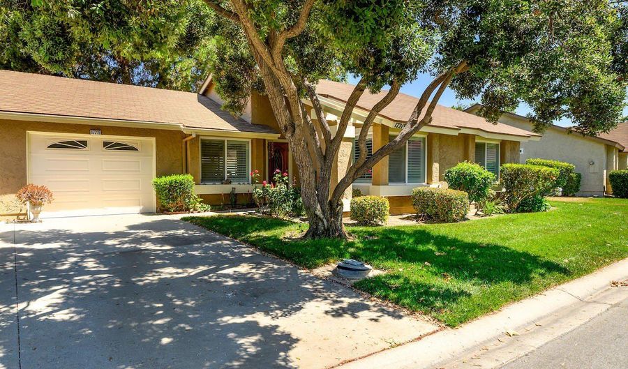 17219 Village 17, Camarillo, CA 93012 - 2 Beds, 2 Bath