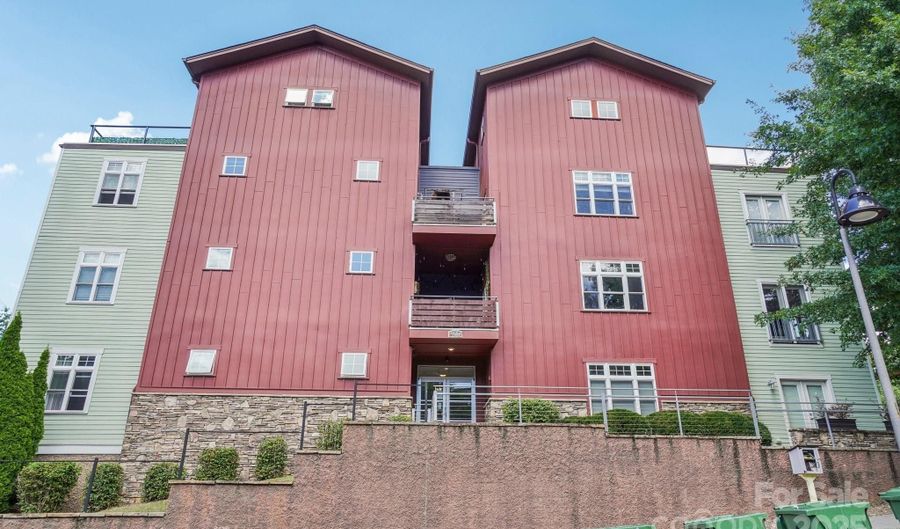 400 N Skyloft Dr 101, Asheville, NC 28801 - 2 Beds, 1 Bath