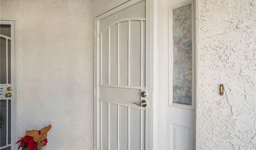 2022 Merrill Ln 13E, Bullhead City, AZ 86442 - 2 Beds, 2 Bath