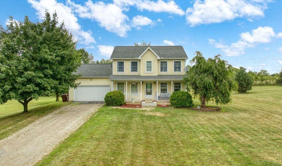 1298 E Carleton Rd, Adrian, MI 49221 - 4 Beds, 3 Bath