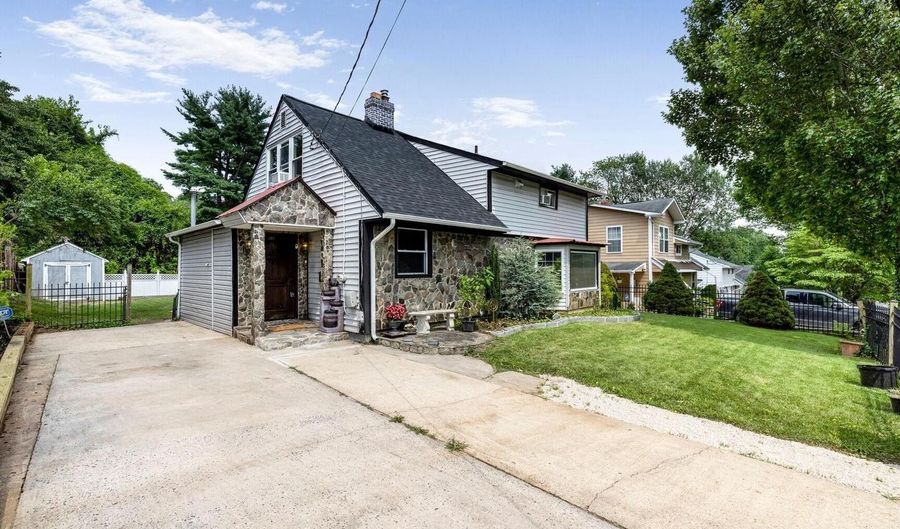 1714 VEIRS MILL Rd, Rockville, MD 20851 - 4 Beds, 2 Bath