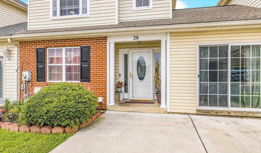 28 PAXTON Ln, Bear, DE 19701 - 4 Beds, 3 Bath