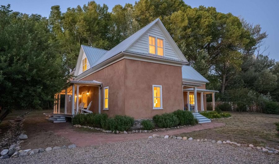 45 Old State Highway 3, Arroyo Hondo, NM 87513 - 2 Beds, 3 Bath