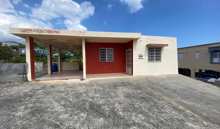 Calle 2 VISTAS DE ARROYO # B-34, Arroyo, PR 00714 - 4 Beds, 2 Bath