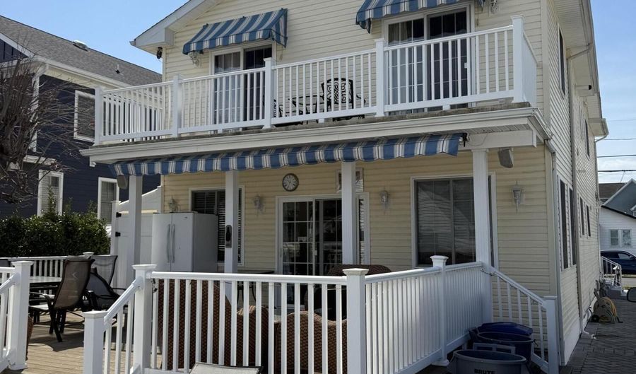 216 13th Ave, Belmar, NJ 07719 - 5 Beds, 3 Bath