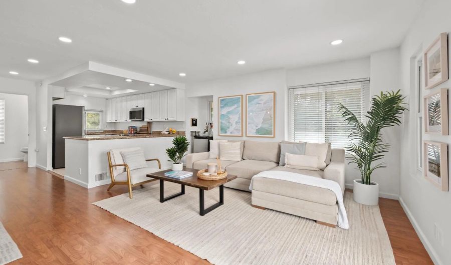 3705 Balboa Ter A, San Diego, CA 92117 - 2 Beds, 3 Bath