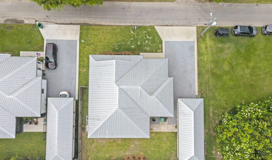 329 Saint George St, Bay St. Louis, MS 39520 - 3 Beds, 2 Bath