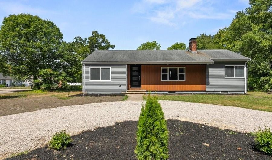 20 Maple Ct, Hopkinton, RI 02804 - 3 Beds, 2 Bath