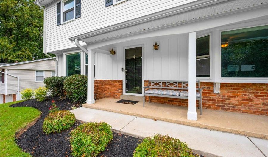 13210 VANESSA Ave, Bowie, MD 20720 - 3 Beds, 3 Bath