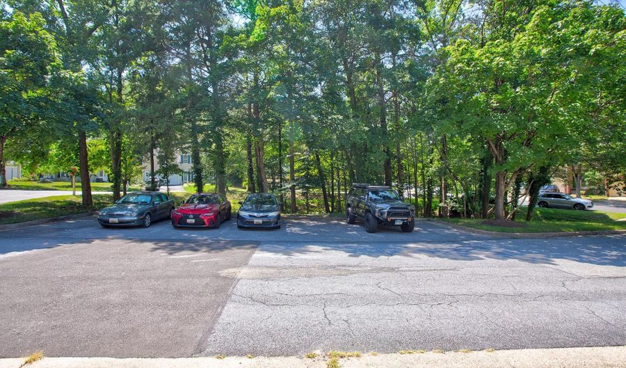 8244 QUILL POINT Dr, Bowie, MD 20720 - 3 Beds, 4 Bath