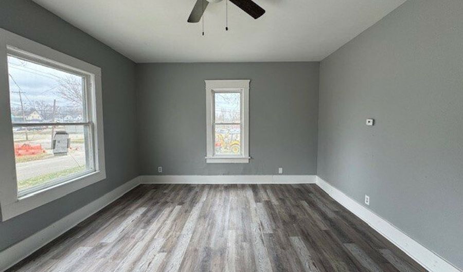 1166 BELLOWS St, Akron, OH 44301 - 2 Beds, 1 Bath