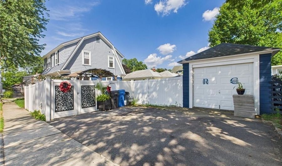 55 Philmont Ave, Cranston, RI 02910 - 3 Beds, 2 Bath