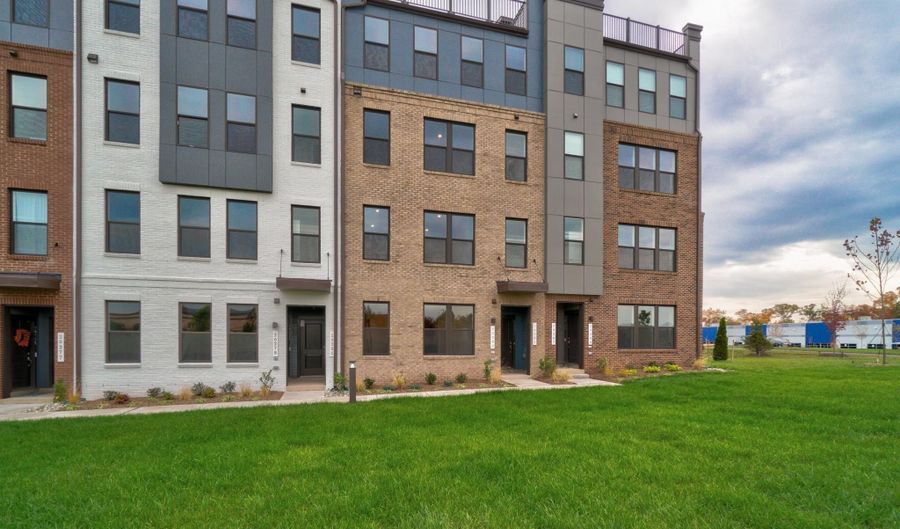 20285 NEWFOUNDLAND Sq, Ashburn, VA 20147 - 3 Beds, 3 Bath