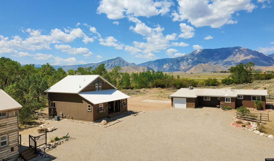 52 Road 8UC, Clark, WY 82435 - 6 Beds, 4 Bath