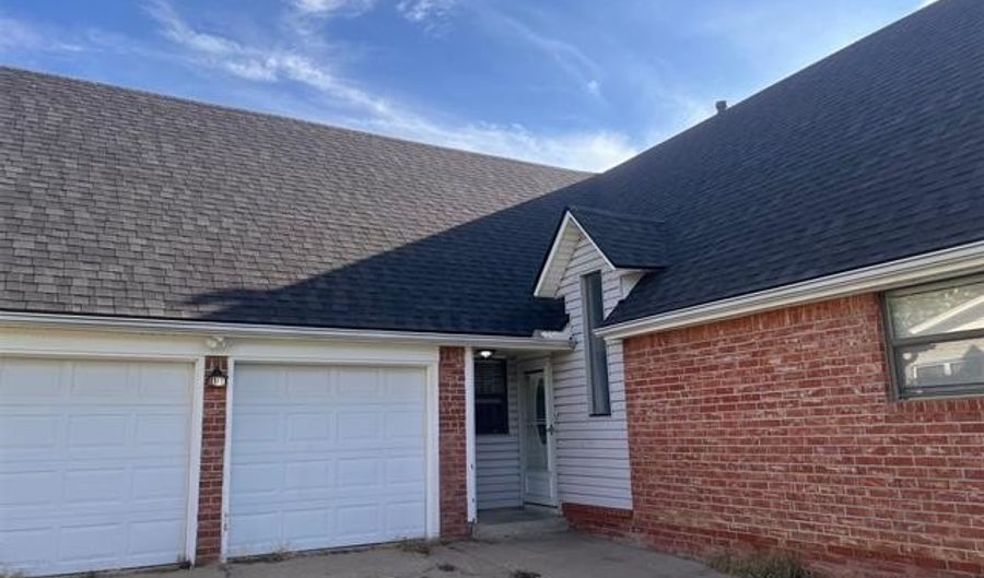 6108 Cornell Dr, Bartlesville, OK 74006 - 5 Beds, 2 Bath
