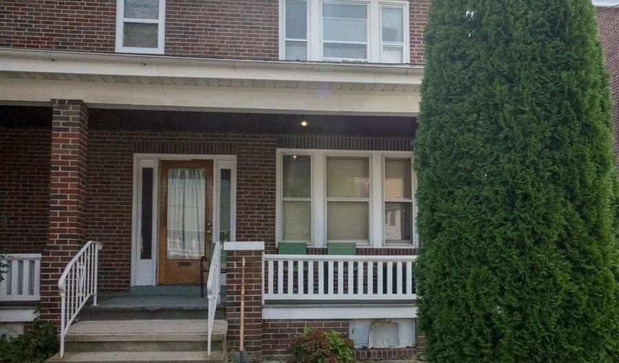 1020 MEADE St, Reading, PA 19611 - 4 Beds, 2 Bath