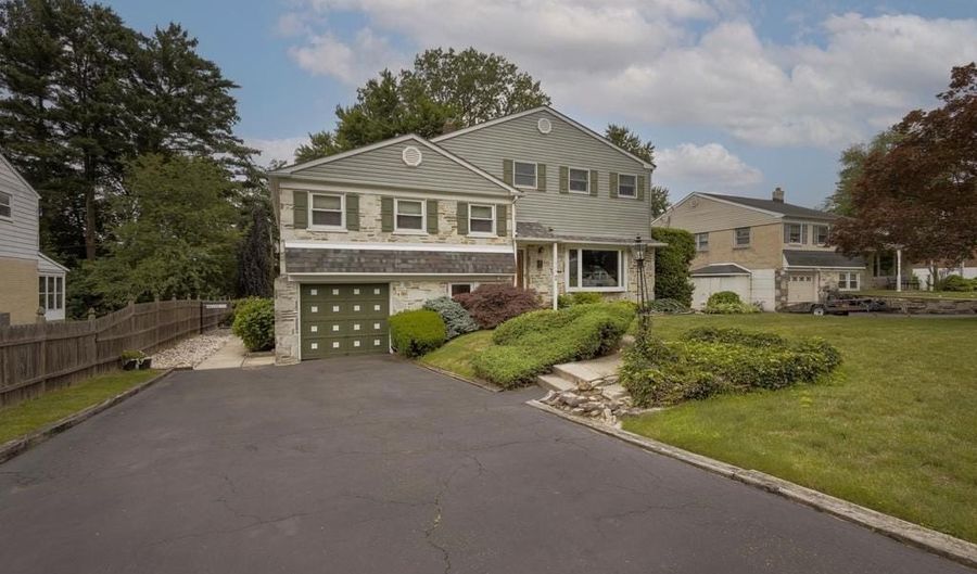 1575 WILLIAMS Rd, Abington, PA 19001 - 4 Beds, 4 Bath