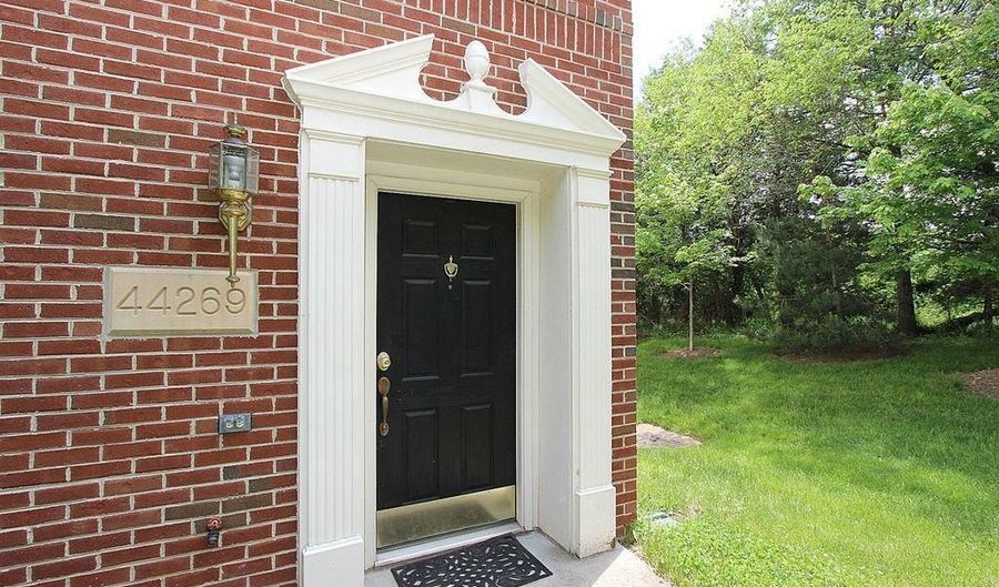 44269 CORNISH Ln, Ashburn, VA 20147 - 3 Beds, 3 Bath