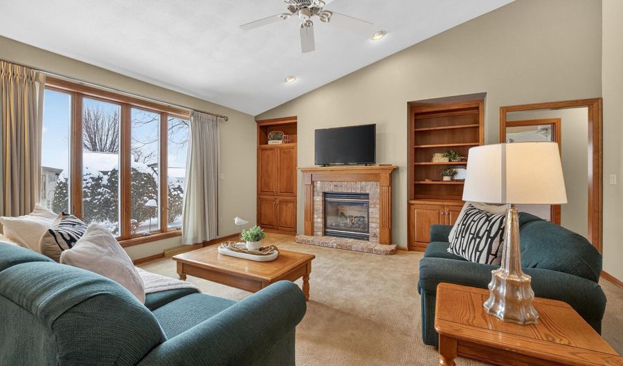 4307 N MARSHALL HEIGHTS Ave, Appleton, WI 54913 - 3 Beds, 3 Bath