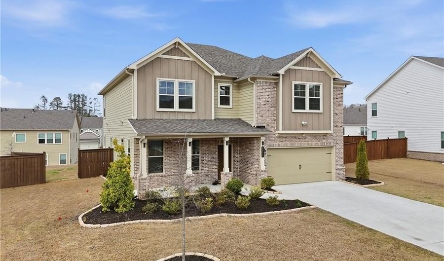 8820 Shipton Cir, Ball Ground, GA 30107 - 5 Beds, 4 Bath