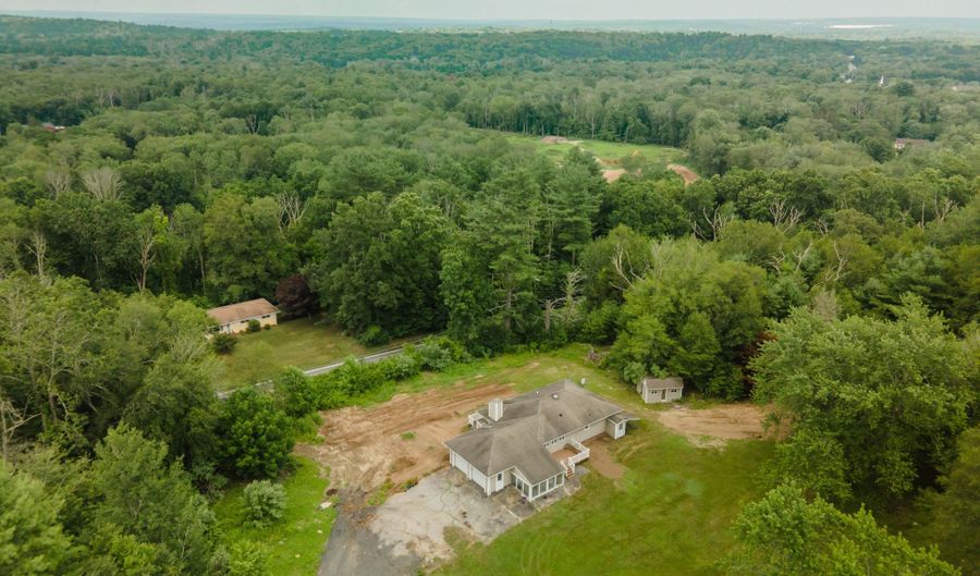 256 Westminster Rd, Canterbury, CT 06331 - 2 Beds, 2 Bath