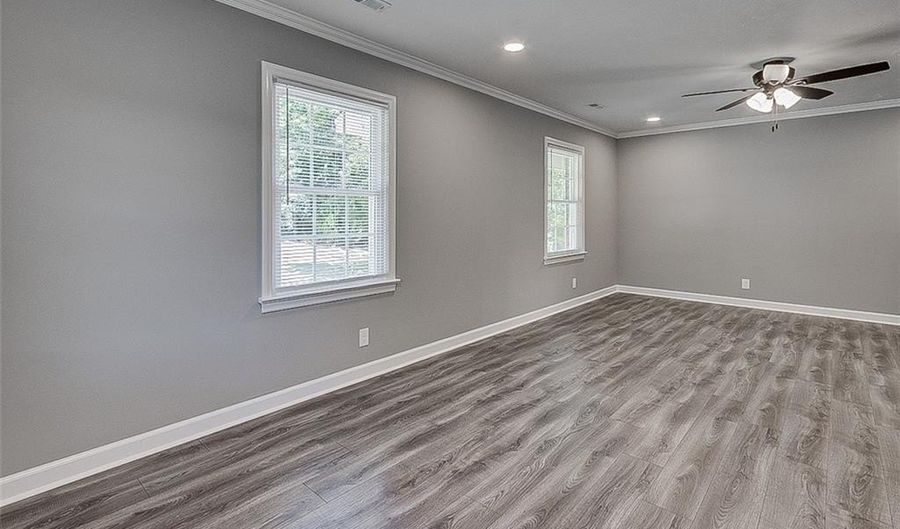 604 Hemlock Dr, Asheboro, NC 27205 - 5 Beds, 4 Bath